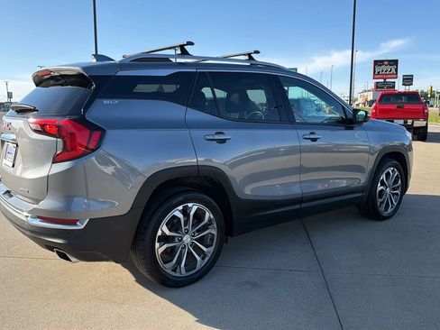 Used 2018 GMC Terrain SLT w/ Preferred Package AWD/4WD image 19