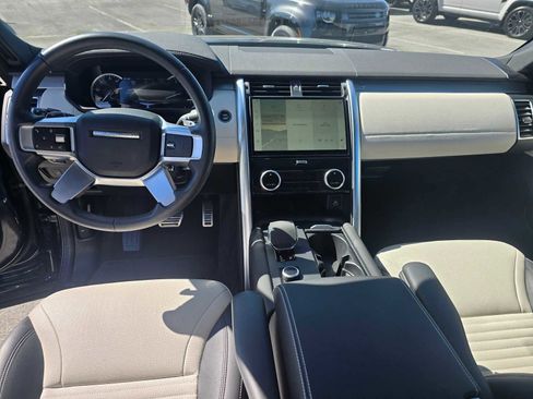 Used 2023 Land Rover Discovery S R-Dynamic image 23