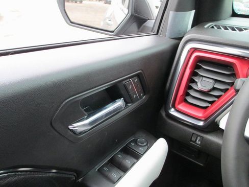 New 2026 GMC Canyon AT4X image 16