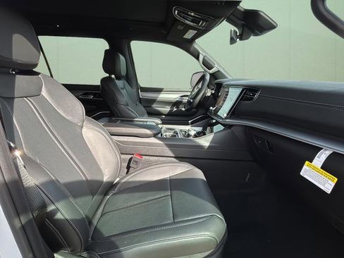 New 2026 Jeep Grand Wagoneer L 4WD image 41