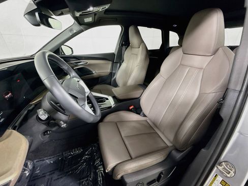 Used 2025 Audi Q5 Premium w/ Premium Plus AWD/4WD image 5