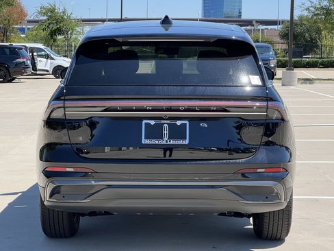 New 2025 Lincoln Nautilus Premier w/ Equipment Group 102A image 8