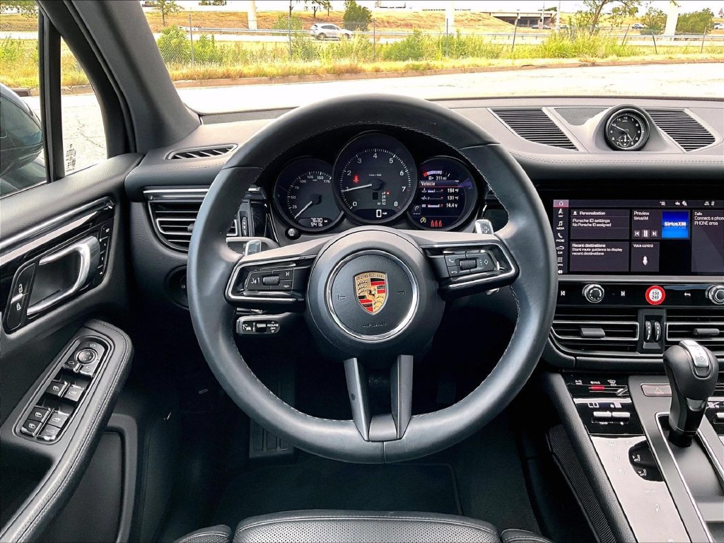 Certified 2026 Porsche Macan AWD/4WD image 15
