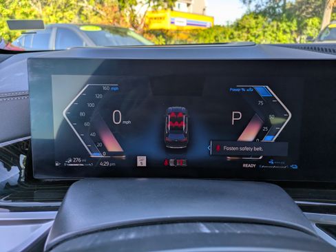 Used 2025 BMW X5 xDrive50e image 29