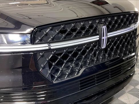 Used 2026 Lincoln Navigator Reserve w/ Jet Appearance Package AWD/4WD image 39