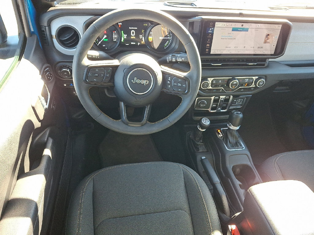 Used 2024 Jeep Wrangler Unlimited w/ Convenience Group AWD/4WD image 12