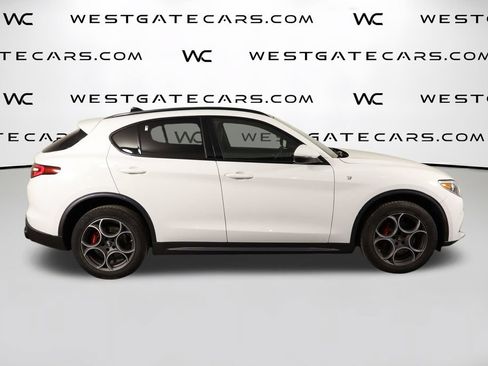Used 2023 Alfa Romeo Stelvio Ti AWD/4WD image 50