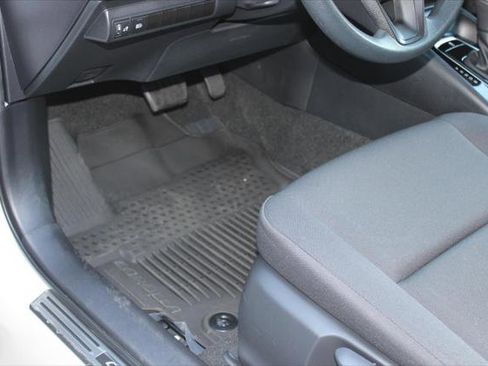 Certified 2023 Toyota Corolla LE image 40