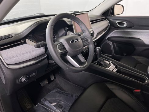 Used 2022 Jeep Compass Latitude AWD/4WD image 9