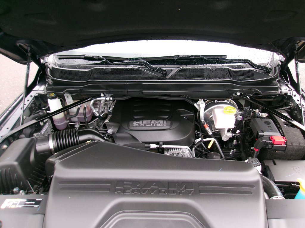 Certified 2025 RAM 2500 Big Horn AWD/4WD image 18