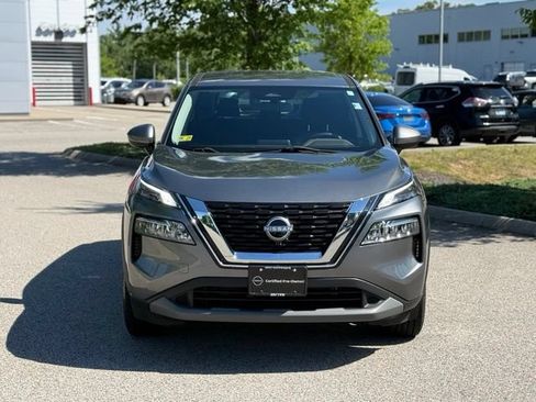 Used 2023 Nissan Rogue SV FWD image 2