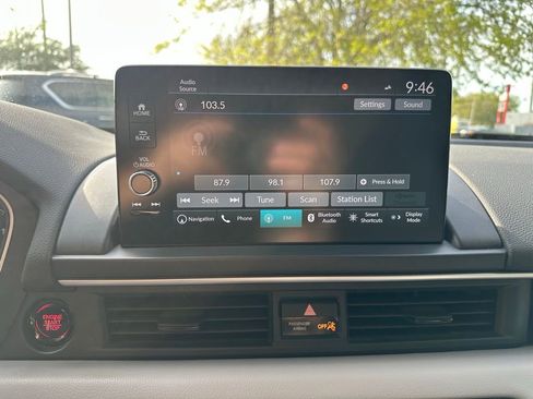 Used 2024 Honda Pilot Touring image 20