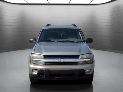 Used 2003 Chevrolet TrailBlazer EXT LS 2WD image 2