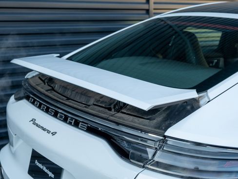 Certified 2023 Porsche Panamera 4 Platinum Edition image 48