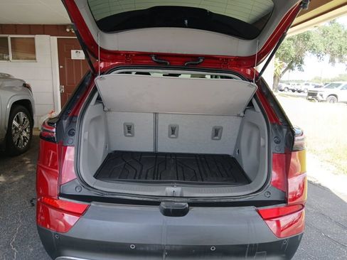 Used 2023 Chevrolet Bolt EUV Premier w/ Super Cruise Package FWD image 19