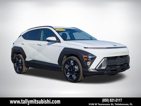 Used 2025 Hyundai Kona SEL FWD image 1