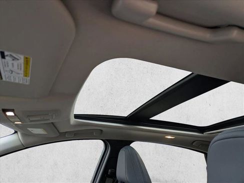 Used 2023 Nissan Ariya image 17