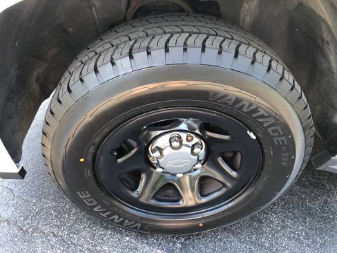 Used 2017 Chevrolet Tahoe 2WD image 11