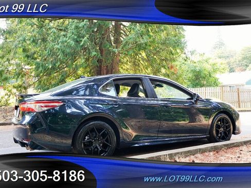 Used 2020 Toyota Camry SE FWD image 9