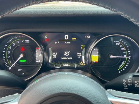 Used 2022 Jeep Wrangler Unlimited Sahara AWD/4WD image 25