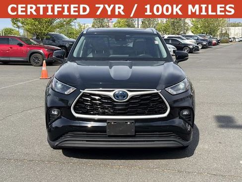 Used 2023 Toyota Highlander XLE image 6