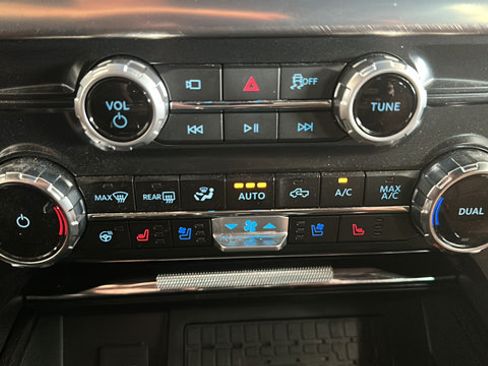 Used 2025 Ford F150 King Ranch AWD/4WD image 17