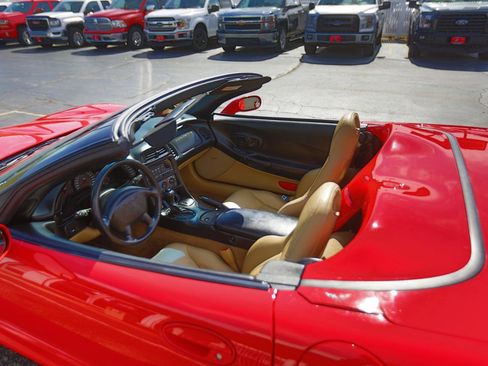 Used 2002 Chevrolet Corvette Coupe RWD image 5