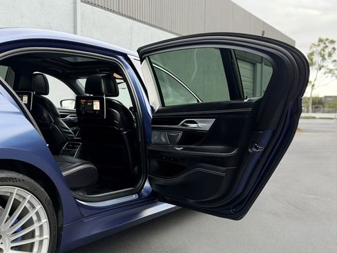 Used 2019 BMW ALPINA B7 xDrive w/ Luxury Rear Seating Package image 34