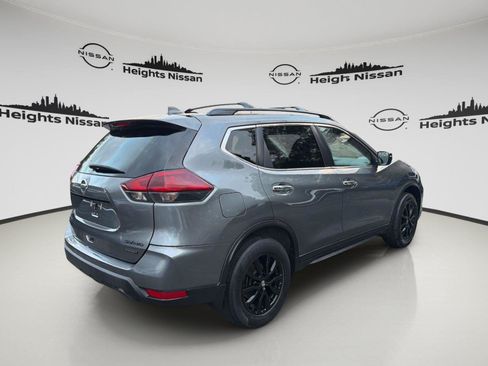 Used 2018 Nissan Rogue SV AWD/4WD image 5