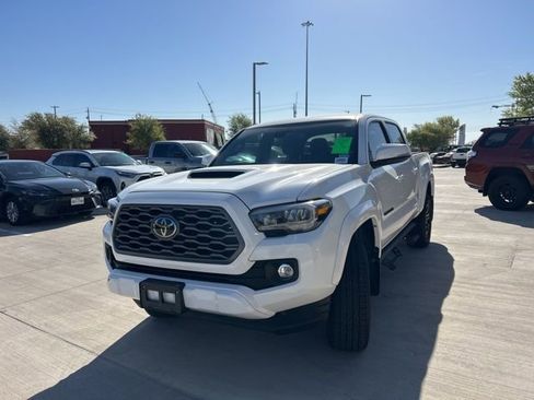Used 2023 Toyota Tacoma TRD Sport w/ Technology Package image 8