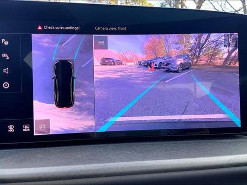 Used 2025 Audi Q5 Premium w/ Convenience Package image 28