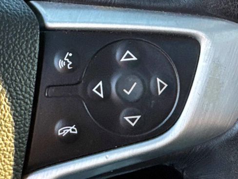 Used 2017 GMC Acadia SLE image 17