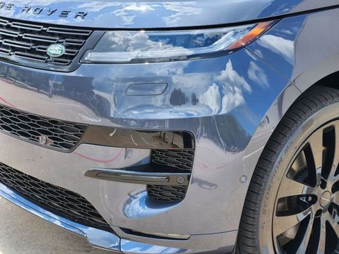 New 2026 Land Rover Range Rover Sport Dynamic SE AWD/4WD image 8