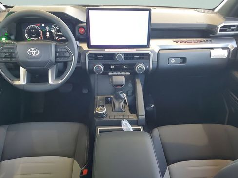 New 2025 Toyota Tacoma TRD Off-Road image 10