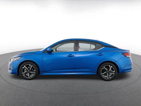 Used 2025 Nissan Sentra SV FWD image 4