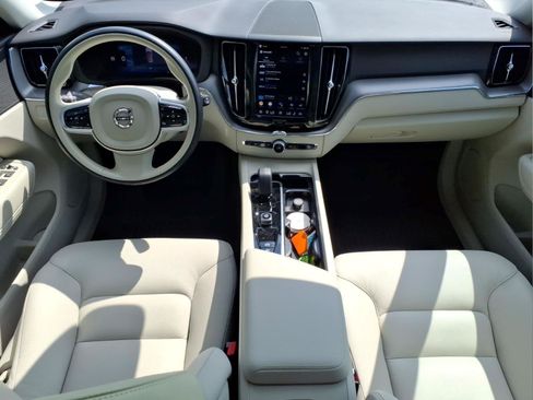 Used 2025 Volvo XC60 B5 Core w/ Protection Package Premier AWD/4WD image 7
