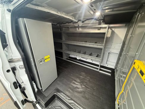Used 2023 Ford Transit 250 Low Roof AWD image 14