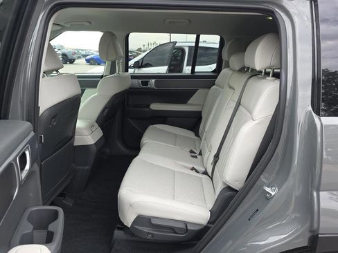 Used 2025 Hyundai Santa Fe SEL image 13