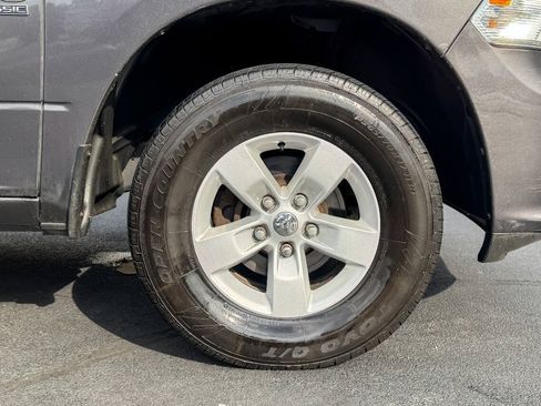 Used 2019 RAM 1500 Express AWD/4WD image 10