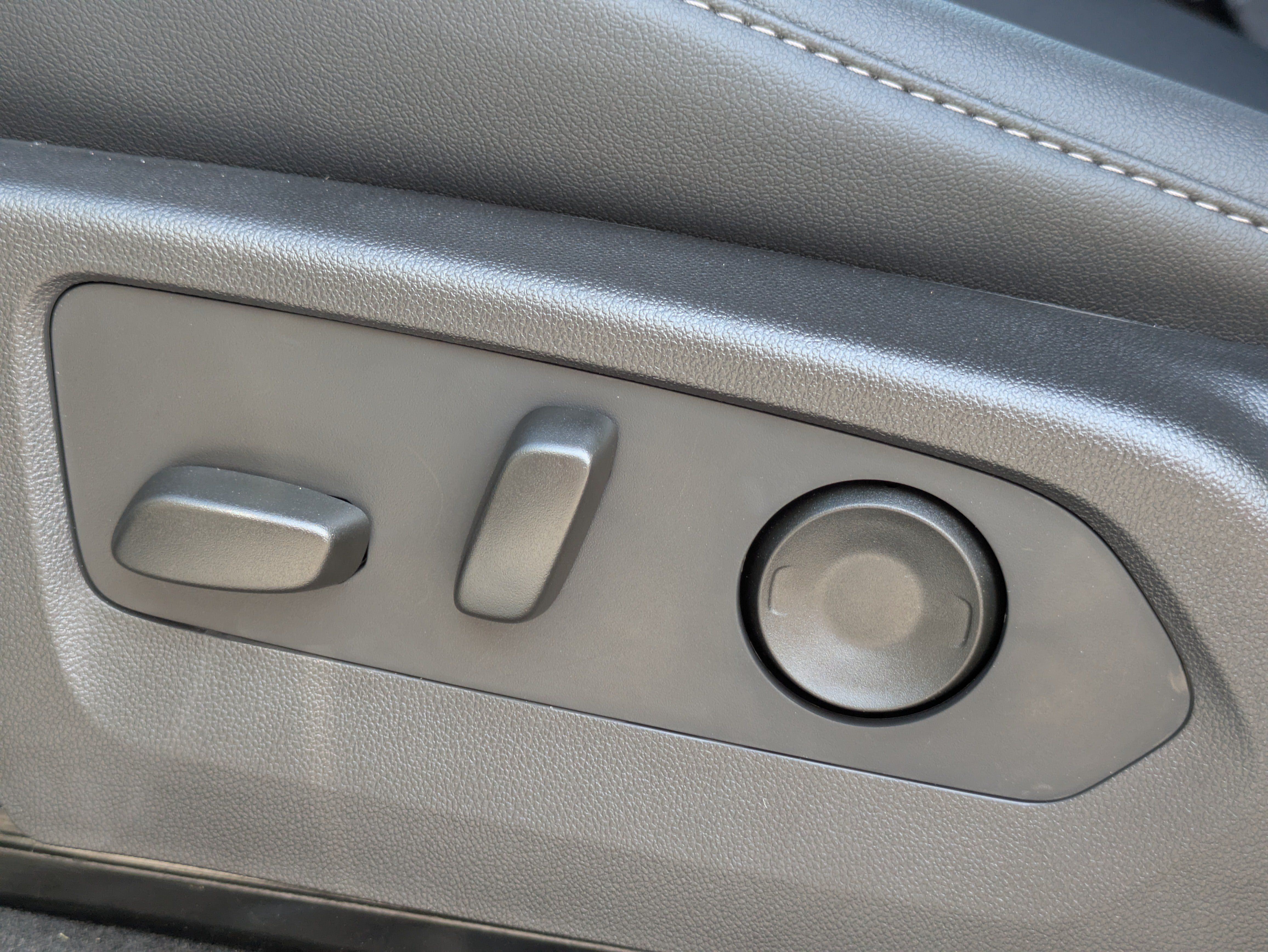 New 2026 GMC Canyon Elevation w/ Convenience Package RWD image 20