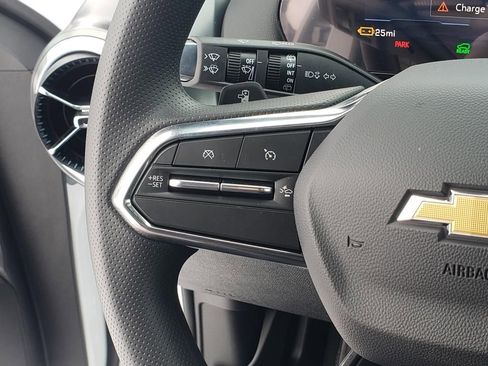 New 2026 Chevrolet Equinox EV LT image 27