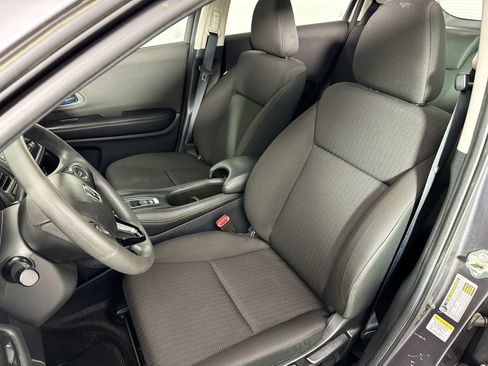 Used 2016 Honda HR-V LX image 17