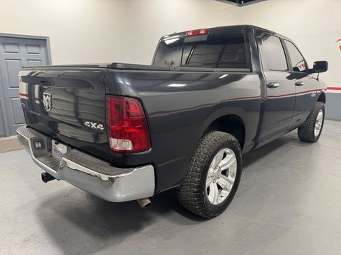 Used 2017 RAM 1500 Classic SLT AWD/4WD image 3