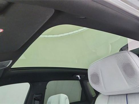 Used 2025 Cadillac Lyriq Luxury image 56