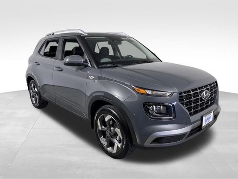 New 2026 Hyundai Venue SEL FWD image 7