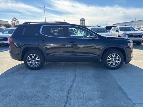 Used 2021 GMC Acadia SLT w/ LPO, Floor Liner Package image 4