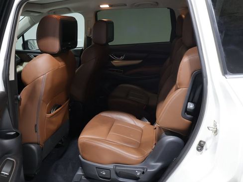 Used 2019 Subaru Ascent Touring AWD/4WD image 17