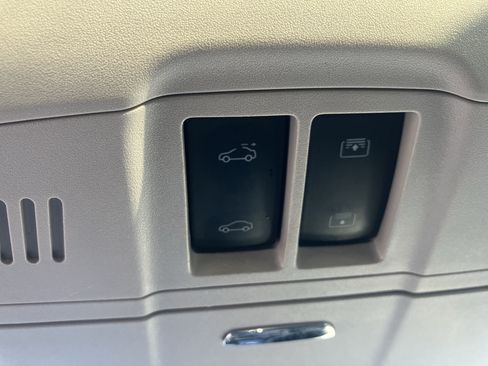 Used 2020 Buick Envision Essence w/ Experience Buick Package AWD/4WD image 31