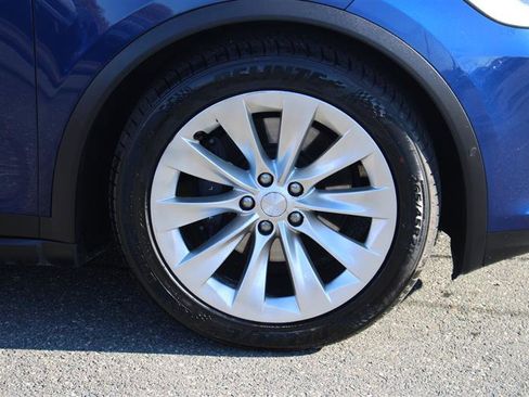 Used 2017 Tesla Model X 75D image 10