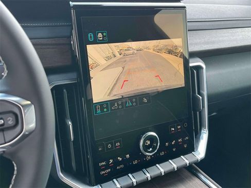 New 2026 GMC Acadia Denali Ultimate w/ LPO, Floor Liner Package image 30